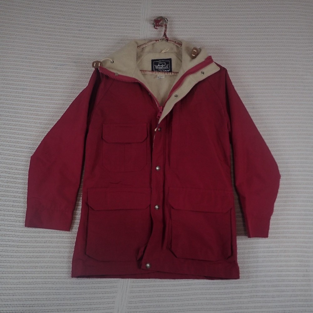 Vintage The Woolrich Womans Red Rain Winter Jacket w/ Attached Hood Size: Small
